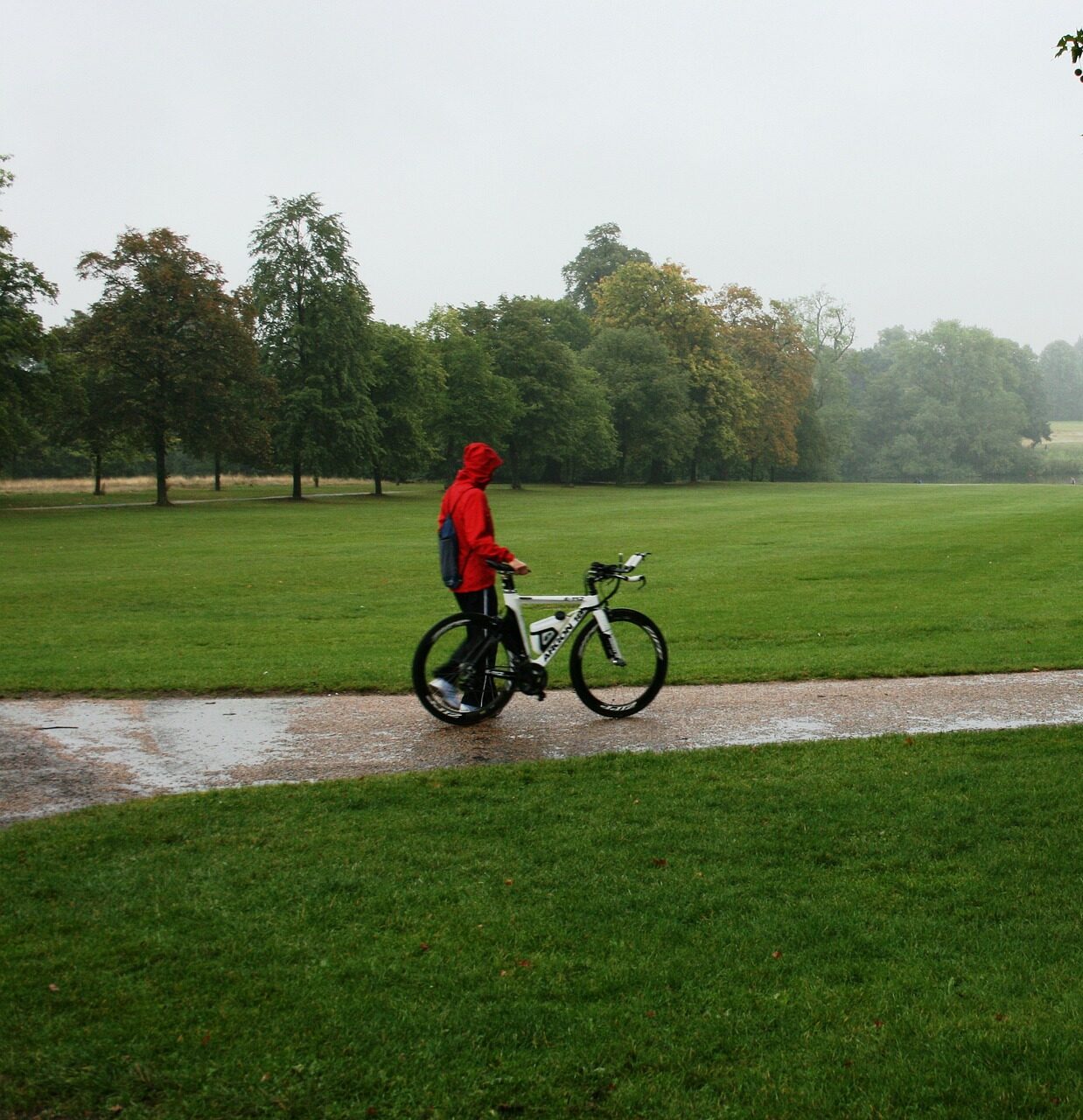Rouler à vélo sous la pluie – Pro Velo